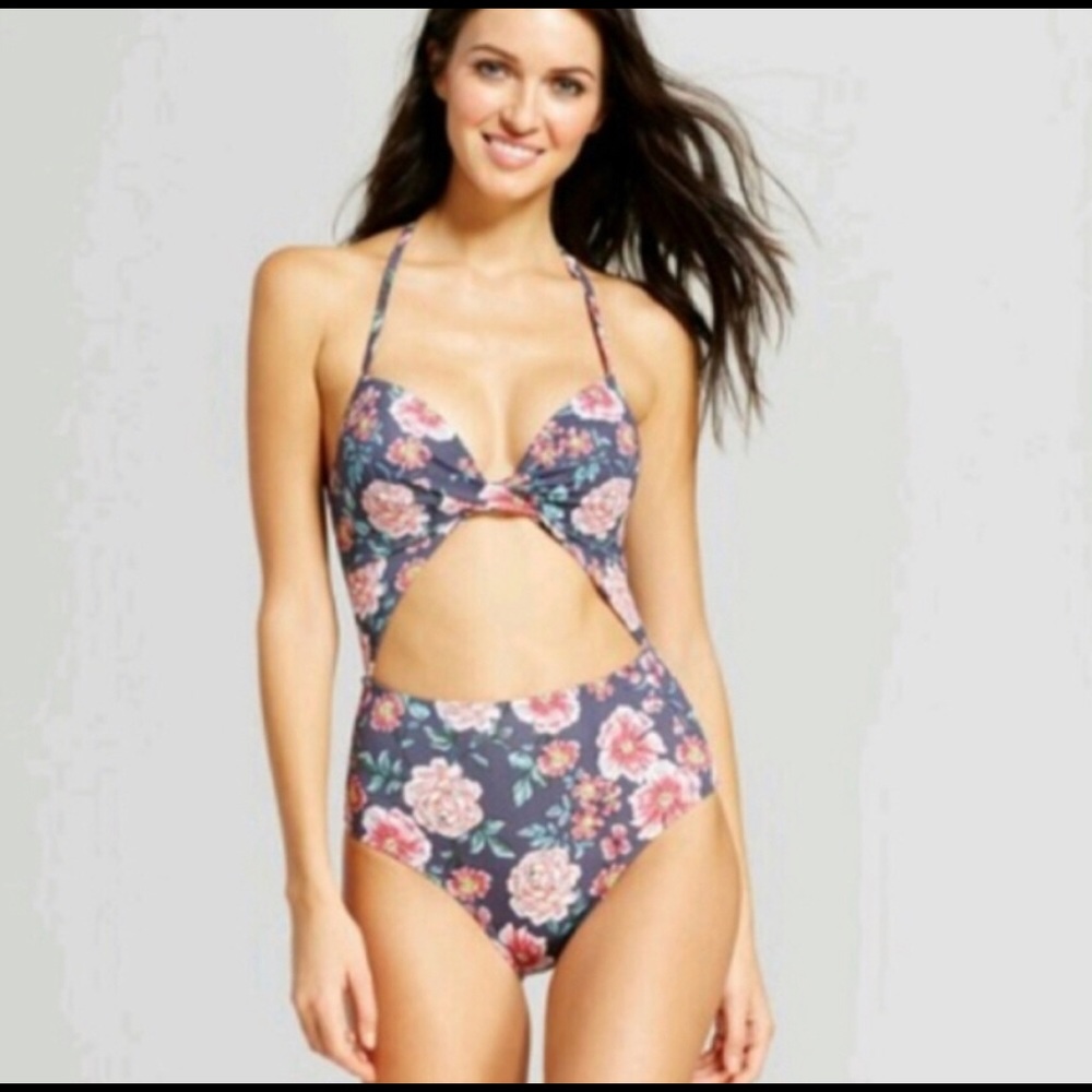 NWOT SHADE AND SHOTE SEIM SUIT SIZE 36C